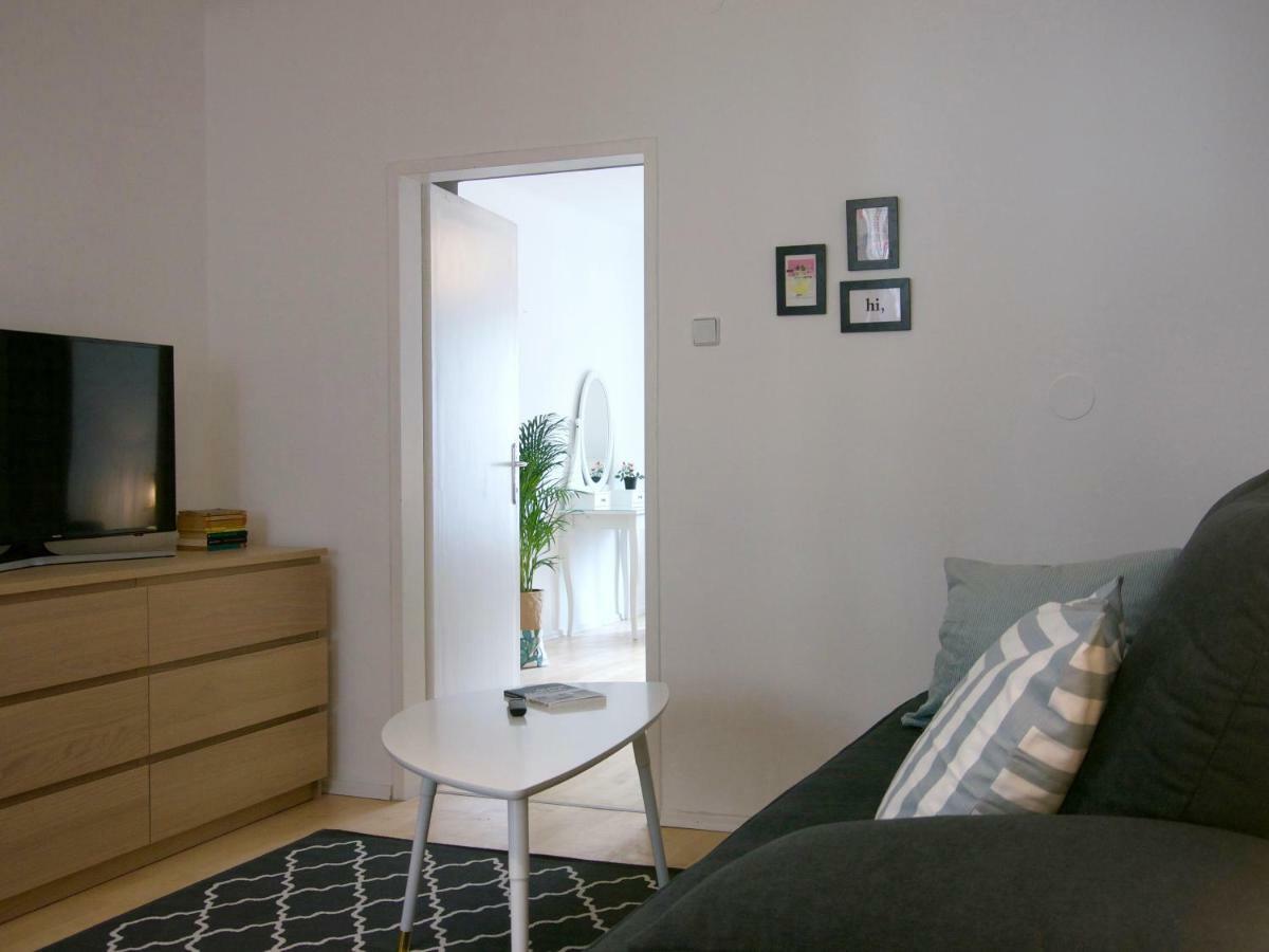 וינה Spacious 2Rooms In The Center מראה חיצוני תמונה